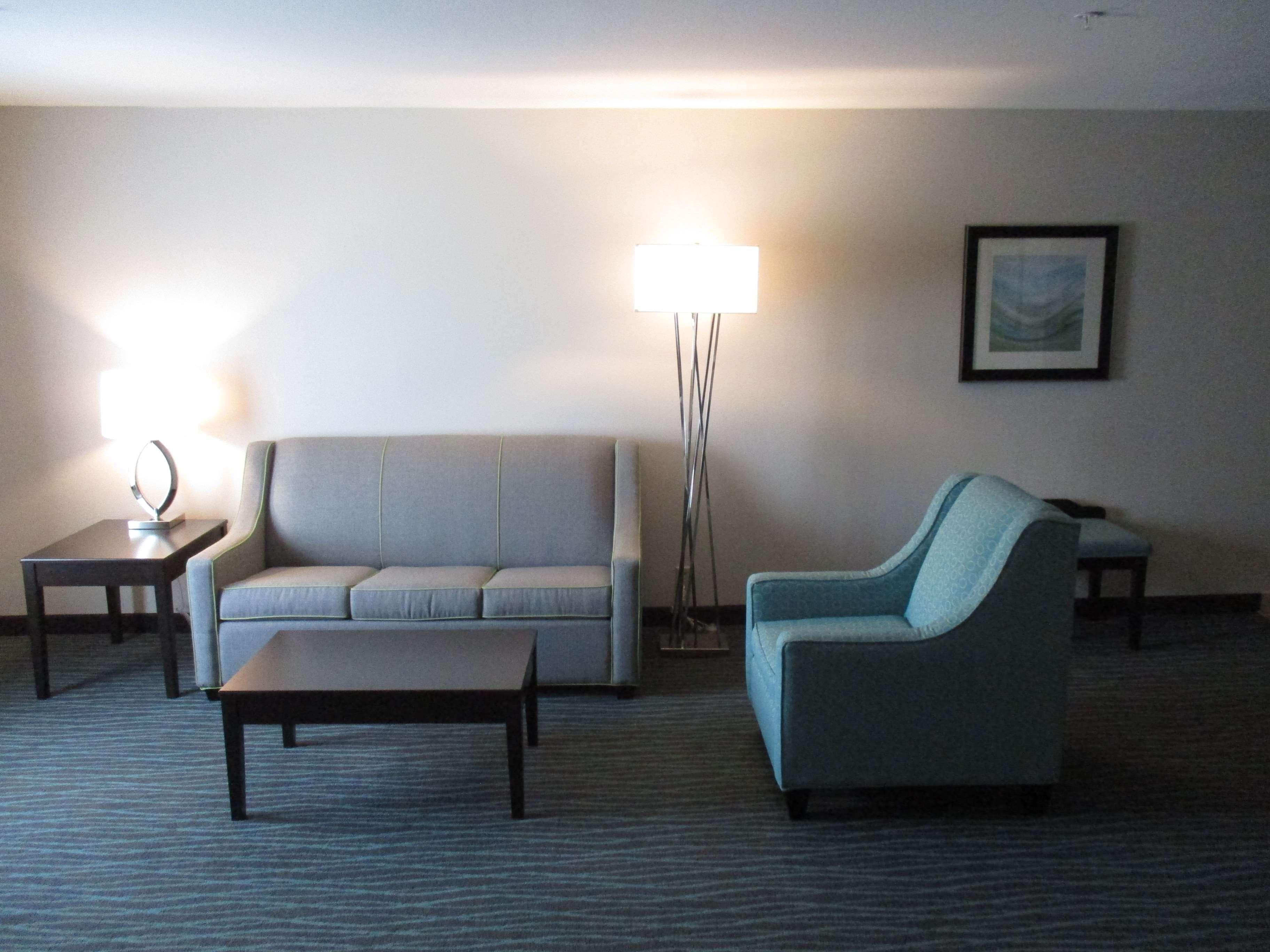 Best Western Golden Prairie Inn And Suites Sídney Exterior foto