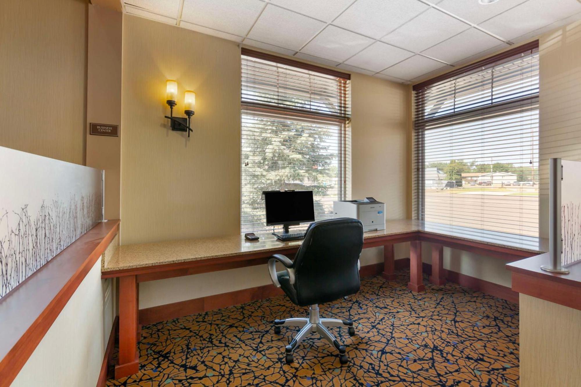 Best Western Golden Prairie Inn And Suites Sídney Exterior foto